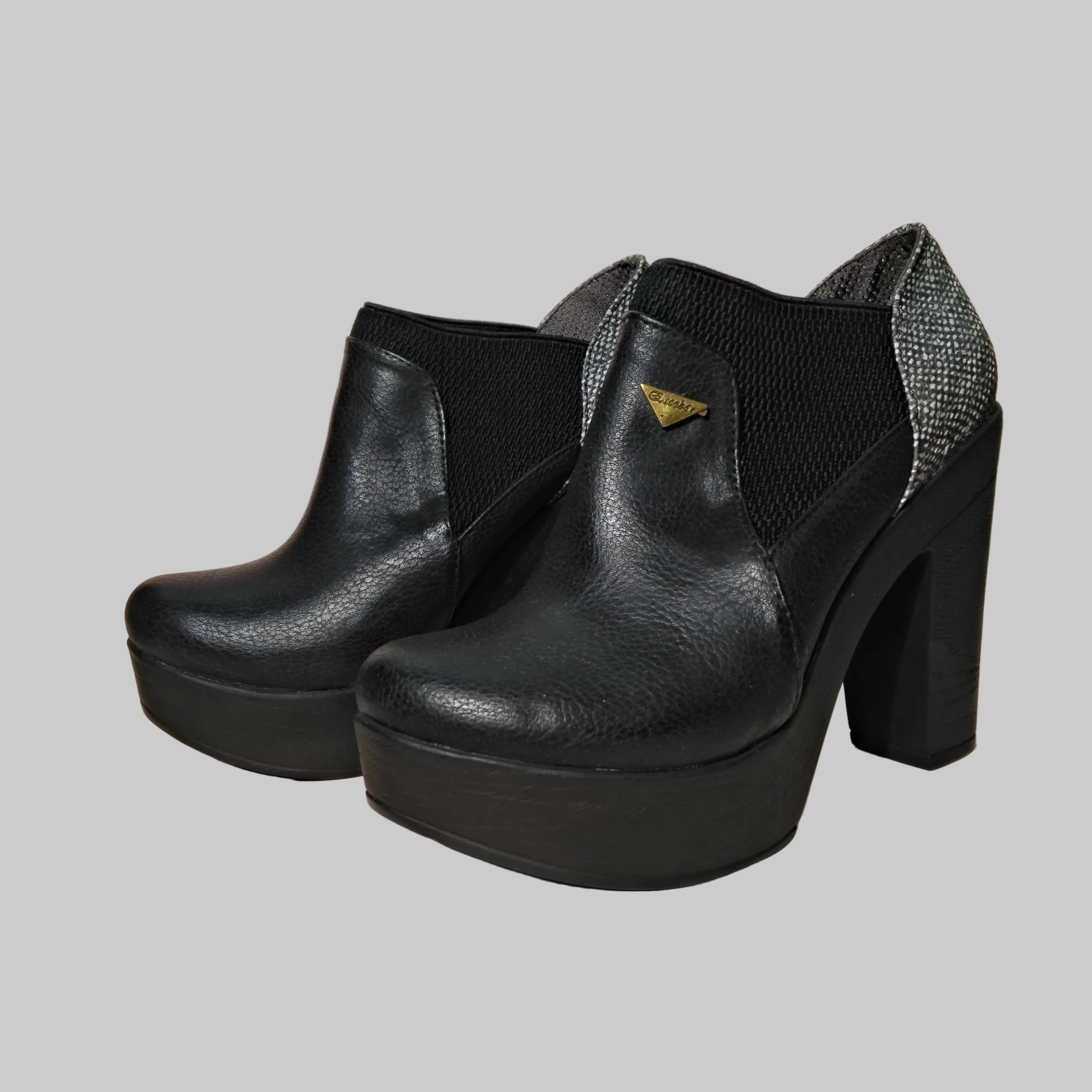 ZAPATO NEGRO MUJER 0415